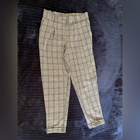 Cropped Relaxed Trouser Pants with pockets - Picture 3 of 5